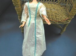 7824 BARBIE BEST BUY 1974 LONG CREAMY PEASANT DRESS, TURQUOISE TRIM, LACE SLEEVES